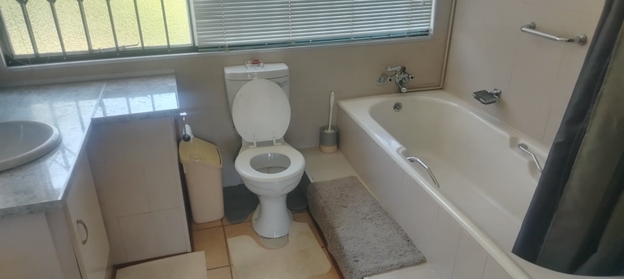 4 Bedroom Property for Sale in Jordania Free State